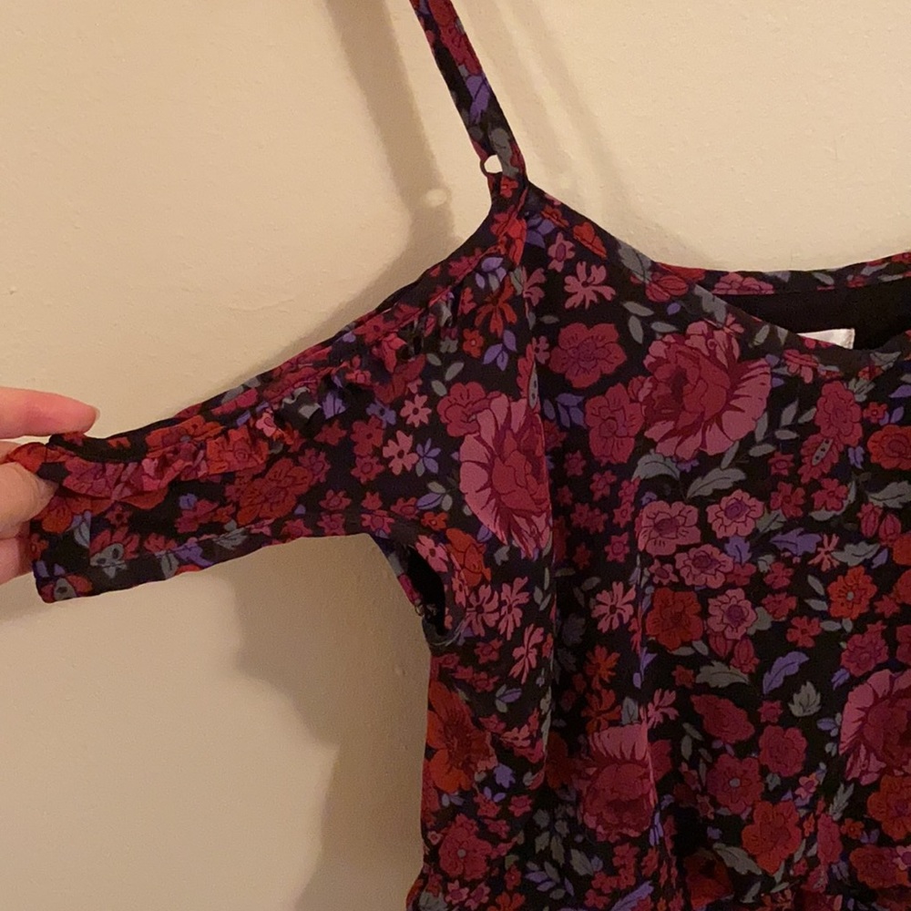 Romper - Picture 2 of 4
